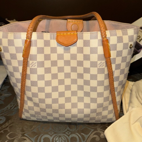 Louis Vuitton Damier Azur Women's Bag - Picture 9 of 9